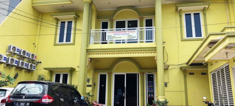 巴布萨拉姆荣库特米特拉红门酒店民宿(Homestay Babussalam Rungkut Mitra RedDoorz)图片