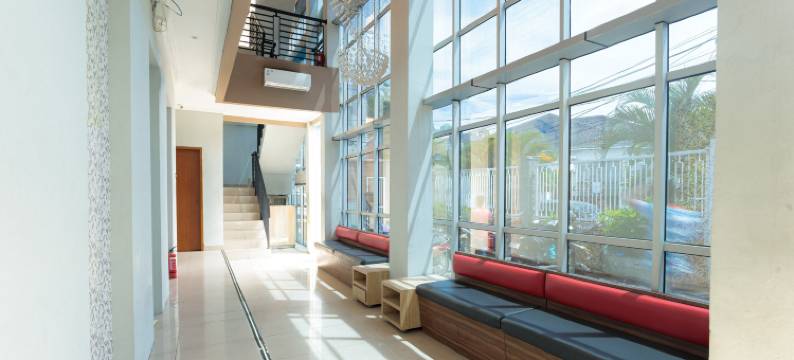 德帕塞班雅加达米特拉红门酒店(Dpaseban Jakarta Mitra RedDoorz)图片