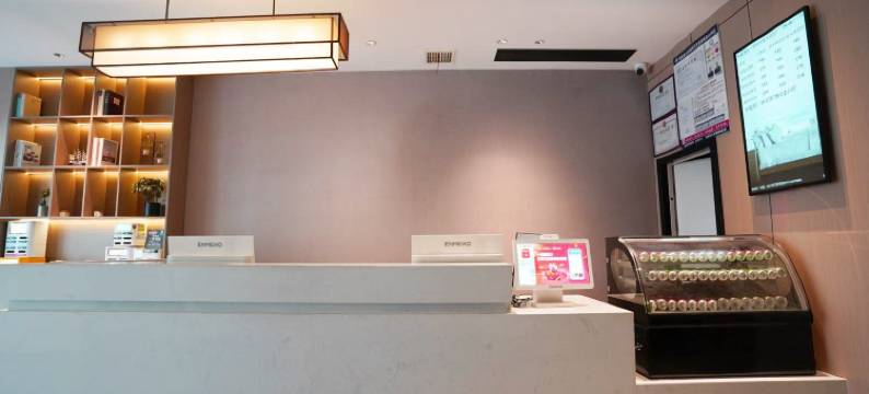 铂曼酒店(通城中星天街店)图片