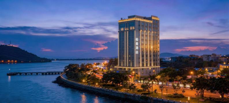 柏曼日光全景臻选酒店(汕尾二马路美食街店)图片