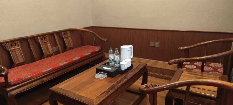 甘洛诗和远方酒店图片