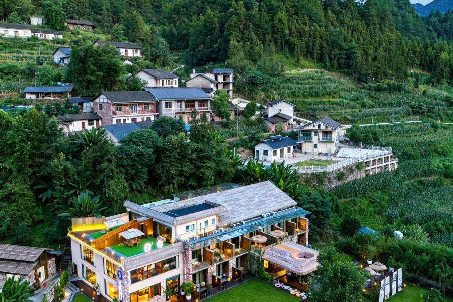 回家的孩子·Canyon峯林溪畔民宿(張家界國家森林公園武陵源店)