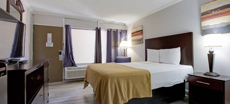 丹维尔弗吉尼亚的河滨旅馆和套房(Riverside Inn and Suites Danville Virginia)图片
