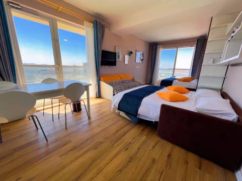 帝爵华庭海景公寓(营口山海广场店)