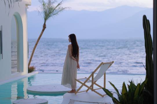 三色云河(大理双廊洱海·雪店)