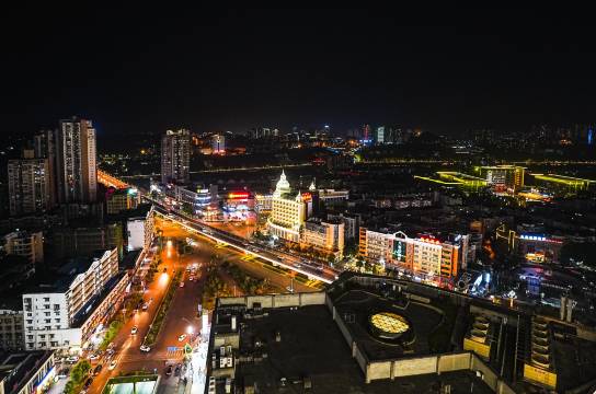 云慕Hotel·观270°高空城市美景酒店(泸州步步高新天地店)图片