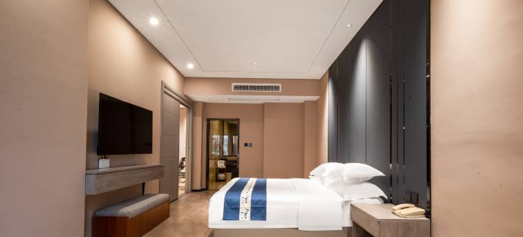 鄂州克里司汀酒店(洋澜高铁市民中心店)图片