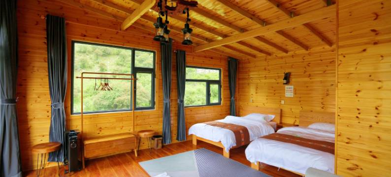 达尔宗湖野炊营地图片