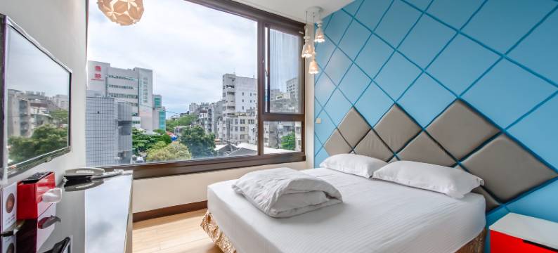 台南来点子站前旅店图片