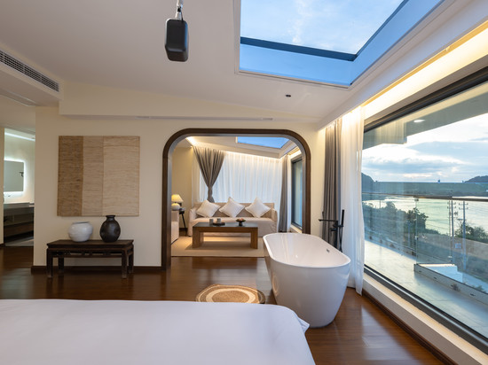 青青溪岸|360°无边泳池·一线江景度假美宿