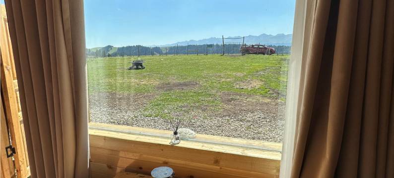 喀拉峻塔比斯木屋图片