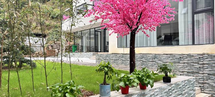 云上四季酒店(老君山景区中灵索道店)图片