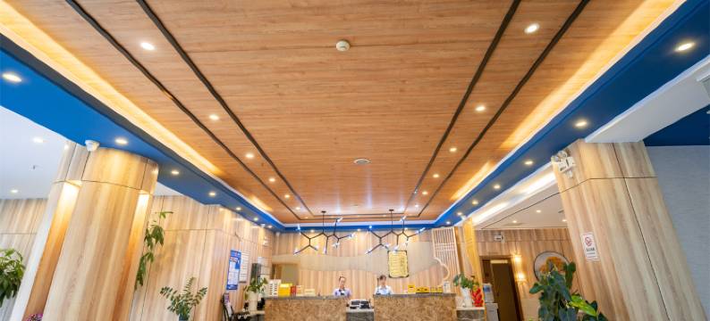 瑞丽明凡居酒店图片