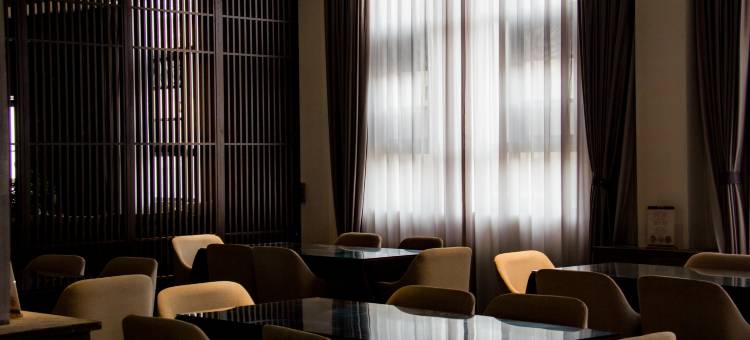 蓝湖驿站禅意酒店(然乌湖店)图片