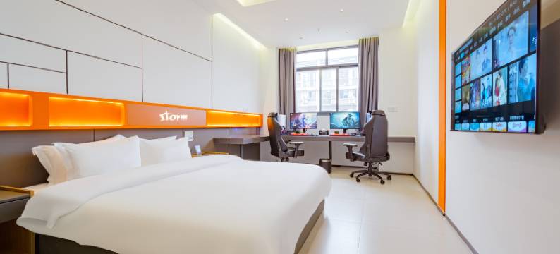 暴风电竞酒店(重庆江北国际机场桃源天地购物中心店)图片