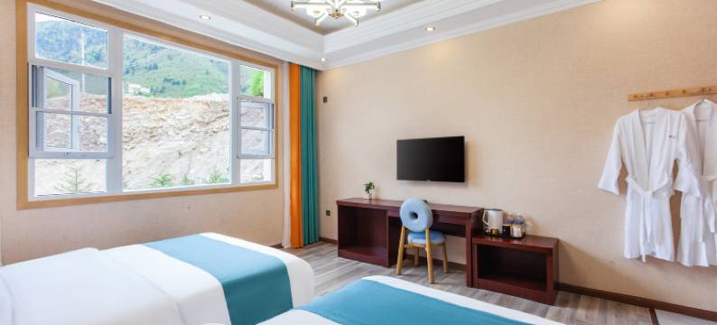 卓玛石头温泉民宿图片