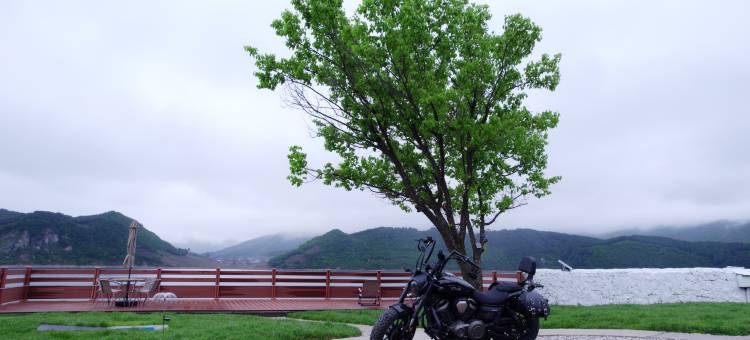 上春山居·Scenic 山水之畔·泳池派对度假庭院图片