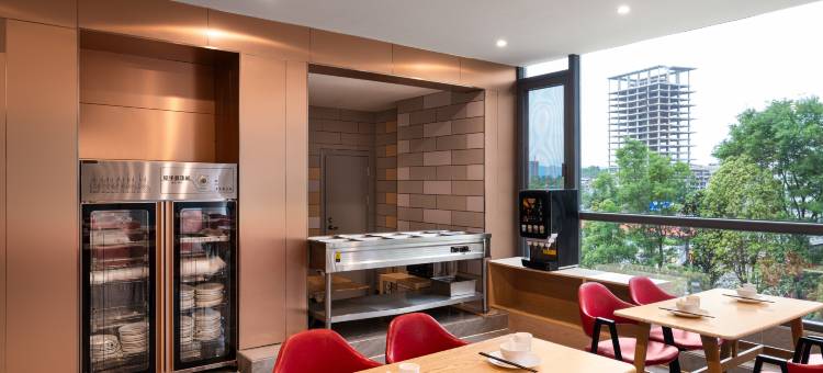 美琪假日酒店(贵阳白云北高铁站中国航发黎阳店)图片