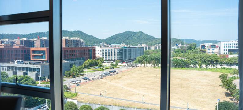 麓山居酒店(中南大学店)图片