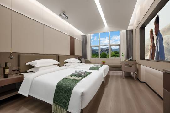 T·island宝隆智能影院酒店(台州市黄岩区院桥镇店)