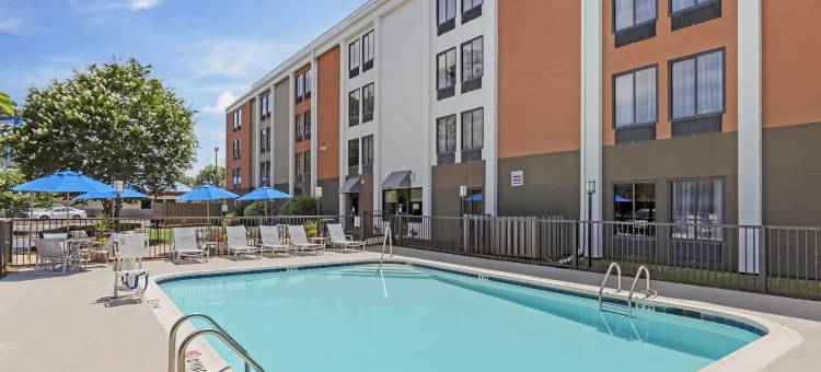 大学贝斯特韦斯特优质酒店(Best Western Plus Wilmington/Wrightsville Beach)图片