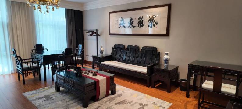 常山湖中居大酒店图片