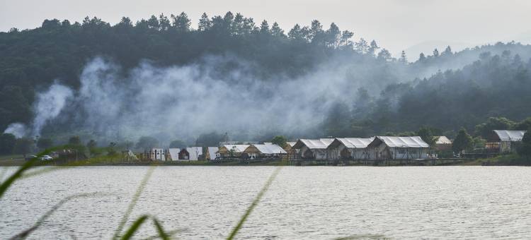 云顶山森林湖畔carefree民宿图片