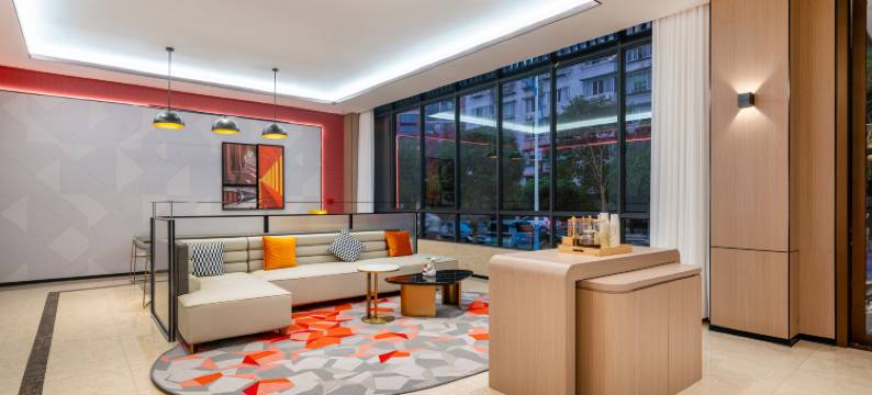 柏曼酒店(柳州窑埠古镇万象城店)图片