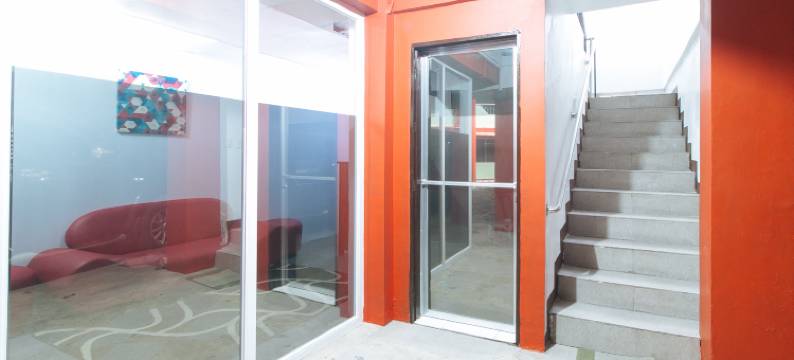 红多兹酒店近帕塞罗通达(RedDoorz near Pasay Rotonda)图片