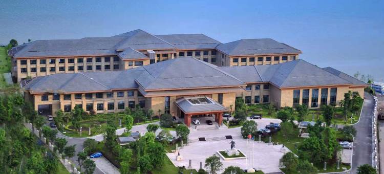 云阳两江假日丽呈华廷酒店图片
