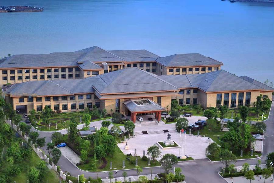 雲陽兩江假日麗呈華廷酒店