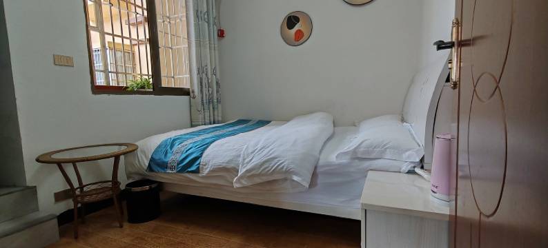 万源小燕子宾馆图片