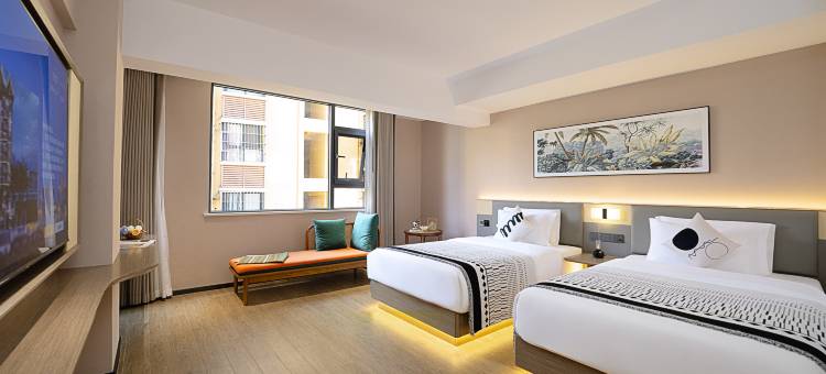 花溪纳莱•谧霖美学酒店Serene&Luxe(景洪曼听公园江边夜市店)图片