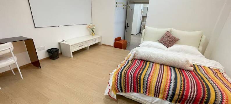 希辰Homestayl揽月江景长廊(南昌滕王阁旅游区万寿宫地铁站店)图片