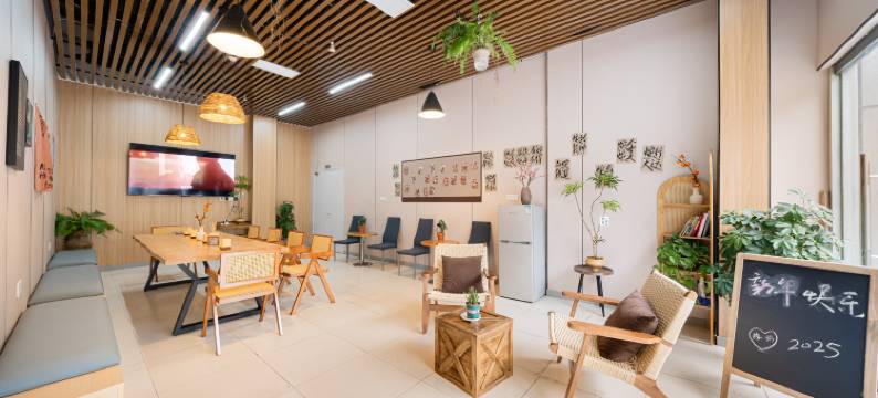 登巴客栈(上海轻纺市场真新新村地铁站店)图片