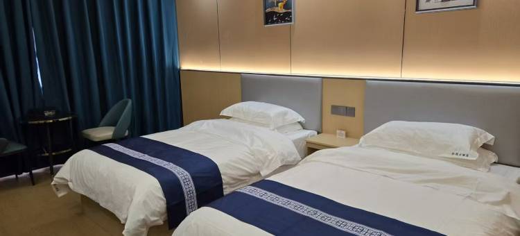 江达金程大酒店图片