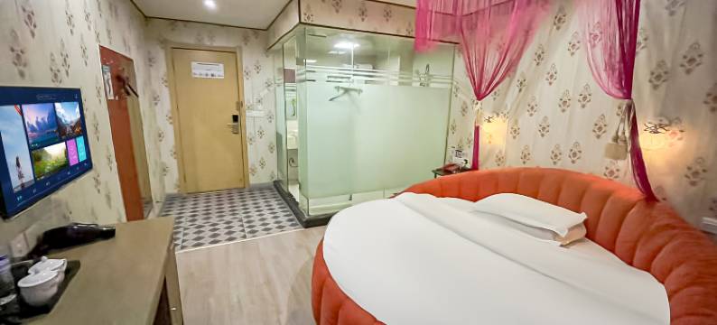 七喜城市酒店(武昌火车站万隆广场店)图片