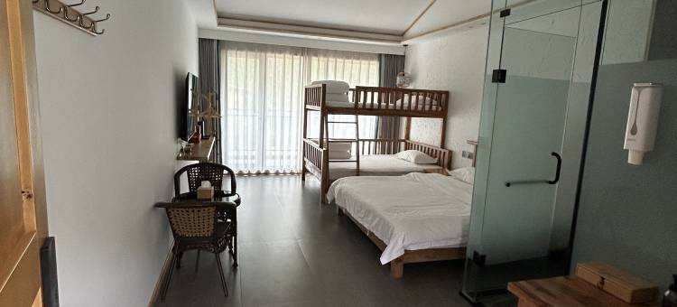 蔚蓝时光民宿(竹海野生动物园店)图片