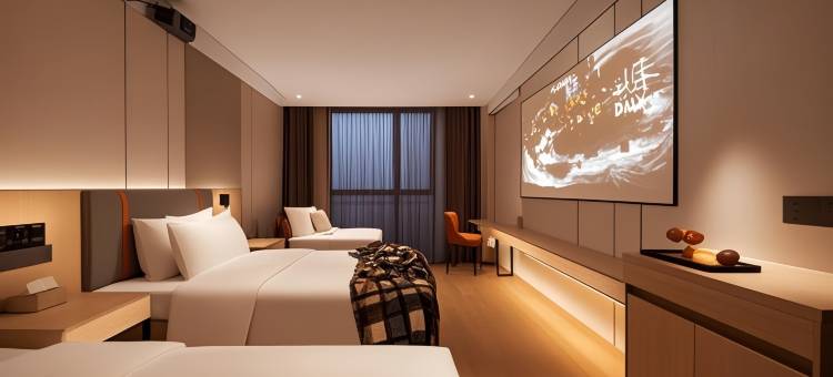 乐宿·橙子影院酒店(滕王阁八一馆地铁站店)图片