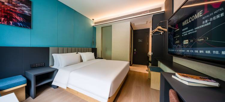 R ROYALSS HOTEL(九寨沟游客中心店)图片