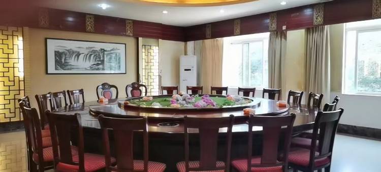 容县天泉湖温泉度假酒店图片