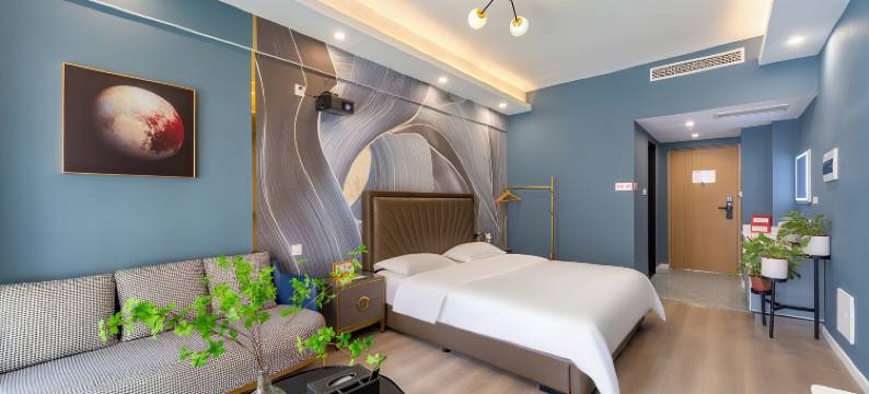 漫鹿Ins设计酒店(新乡金穗大道宝龙广场店)图片