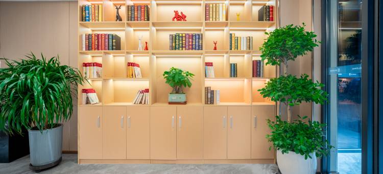 艺龙安云酒店(若羌瓦石峡店)图片