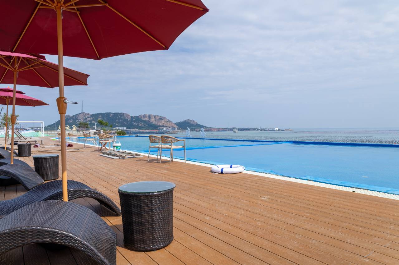 荣成凤栖海岸假日酒店(西霞口动物园店)图片