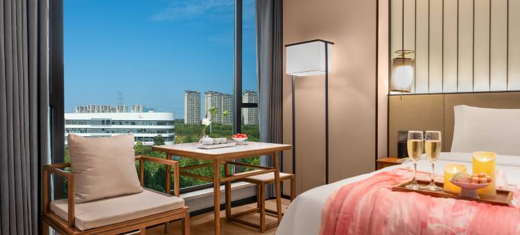 陌上轻居酒店(许昌高铁东站中心医院店)图片