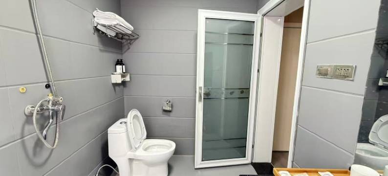 旬阳糖果酒店图片