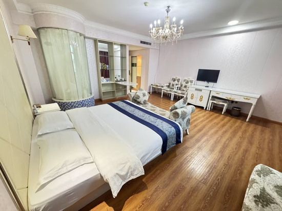 榆林佰隆大酒店