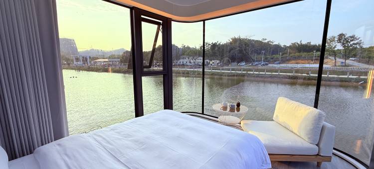 凤乡乐宿太空舱湖景民宿图片