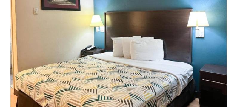 路易斯安那州什里夫波特 - 工业环路 6 号开放式公寓套房酒店(Studio 6 Suites Shreveport, LA – Industrial Loop)图片