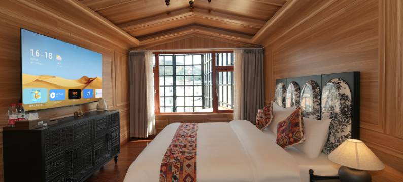 格玛云舍·白玛建塘民宿(独克宗古城店)图片